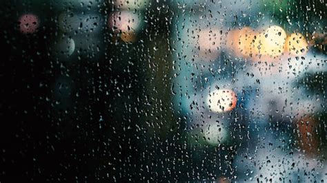 chuva caindo na janela